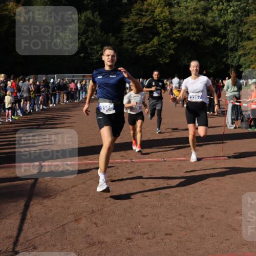 27.09.2026 - 35. Volkslauf durch das schöne Alstertal Strokosch-Dieckow http://msf.ph/oto/10583377 27.09.2026 11:26:36 Ziel 1001, 3152, 3227, 3291, 3366, 3367 meine-sportfotos.de