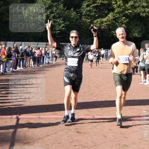 27.09.2026 - 35. Volkslauf durch das schöne Alstertal Strokosch-Dieckow http://msf.ph/oto/10583393 27.09.2026 11:26:29 Ziel 1001, 3000, 3001, 3152, 3227, 3291, 3315, 3366, 3367 meine-sportfotos.de