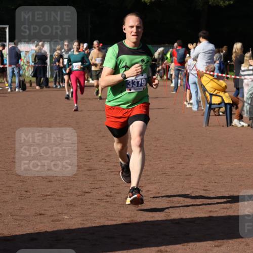 27.09.2026 - 35. Volkslauf durch das schöne Alstertal Strokosch-Dieckow http://msf.ph/oto/10583405 27.09.2026 11:26:17 Ziel 1148, 3188, 3379 meine-sportfotos.de