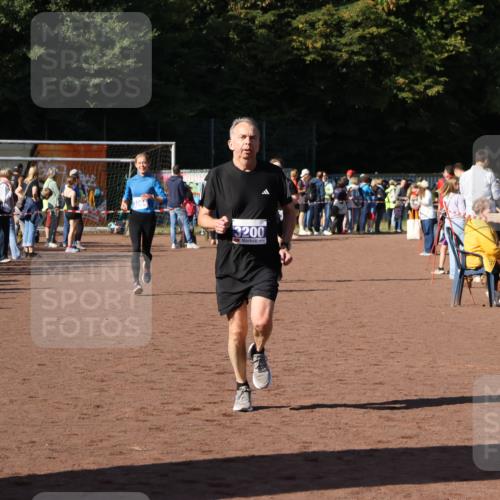 27.09.2026 - 35. Volkslauf durch das schöne Alstertal Strokosch-Dieckow http://msf.ph/oto/10583476 27.09.2026 11:25:23 Ziel 3064, 3200, 3364 meine-sportfotos.de