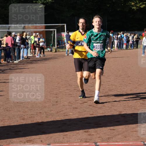 27.09.2026 - 35. Volkslauf durch das schöne Alstertal Strokosch-Dieckow http://msf.ph/oto/10583485 27.09.2026 11:25:05 Ziel 3117, 3292, 3314, 3988 meine-sportfotos.de