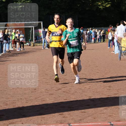 27.09.2026 - 35. Volkslauf durch das schöne Alstertal Strokosch-Dieckow http://msf.ph/oto/10583488 27.09.2026 11:25:04 Ziel 3292, 3314, 3988 meine-sportfotos.de