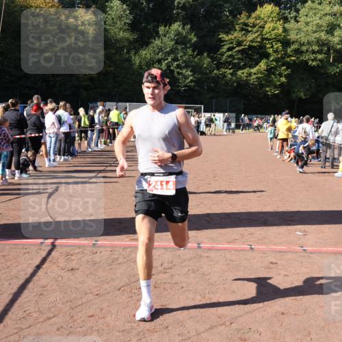 27.09.2026 - 35. Volkslauf durch das schöne Alstertal Strokosch-Dieckow http://msf.ph/oto/10583592 27.09.2026 11:43:37 Ziel 1463, 2414, 3169 meine-sportfotos.de