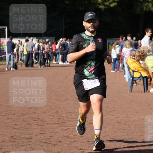 27.09.2026 - 35. Volkslauf durch das schöne Alstertal Strokosch-Dieckow http://msf.ph/oto/10583621 27.09.2026 11:23:55 Ziel 3323 meine-sportfotos.de