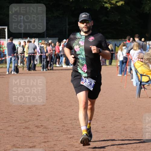27.09.2026 - 35. Volkslauf durch das schöne Alstertal Strokosch-Dieckow http://msf.ph/oto/10583631 27.09.2026 11:23:55 Ziel 3323 meine-sportfotos.de