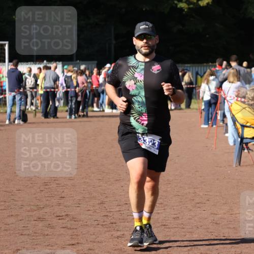 27.09.2026 - 35. Volkslauf durch das schöne Alstertal Strokosch-Dieckow http://msf.ph/oto/10583633 27.09.2026 11:23:55 Ziel 3323 meine-sportfotos.de