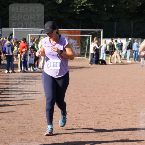 27.09.2026 - 35. Volkslauf durch das schöne Alstertal Strokosch-Dieckow http://msf.ph/oto/10583634 27.09.2026 11:43:24 Ziel 1444, 3010, 3014 meine-sportfotos.de
