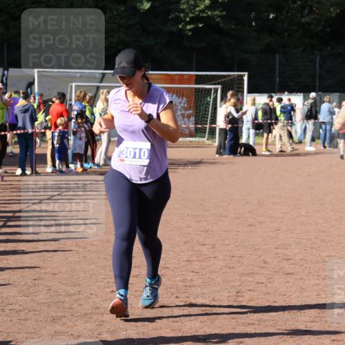 27.09.2026 - 35. Volkslauf durch das schöne Alstertal Strokosch-Dieckow http://msf.ph/oto/10583636 27.09.2026 11:43:24 Ziel 1444, 3010, 3014 meine-sportfotos.de