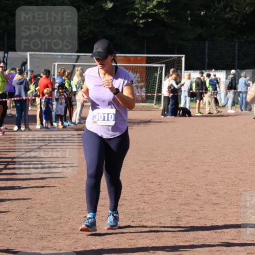 27.09.2026 - 35. Volkslauf durch das schöne Alstertal Strokosch-Dieckow http://msf.ph/oto/10583638 27.09.2026 11:43:24 Ziel 1444, 3010, 3014 meine-sportfotos.de
