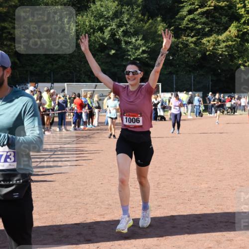 27.09.2026 - 35. Volkslauf durch das schöne Alstertal Strokosch-Dieckow http://msf.ph/oto/10583655 27.09.2026 11:43:15 Ziel 1006, 1452, 3273 meine-sportfotos.de