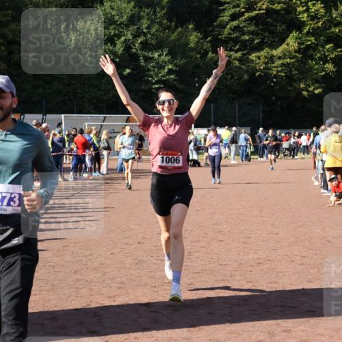 27.09.2026 - 35. Volkslauf durch das schöne Alstertal Strokosch-Dieckow http://msf.ph/oto/10583664 27.09.2026 11:43:15 Ziel 1006, 1452, 3273 meine-sportfotos.de