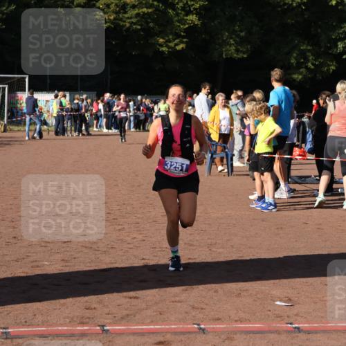 27.09.2026 - 35. Volkslauf durch das schöne Alstertal Strokosch-Dieckow http://msf.ph/oto/10583674 27.09.2026 11:23:35 Ziel 3151, 3165, 3251 meine-sportfotos.de