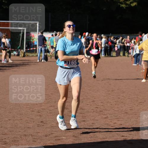 27.09.2026 - 35. Volkslauf durch das schöne Alstertal Strokosch-Dieckow http://msf.ph/oto/10583703 27.09.2026 11:23:30 Ziel 3165, 3251, 3333 meine-sportfotos.de