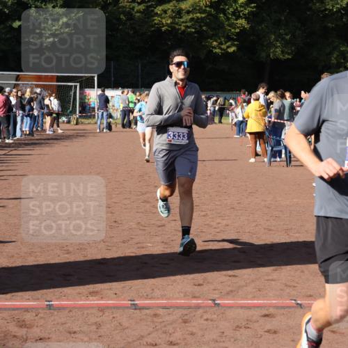 27.09.2026 - 35. Volkslauf durch das schöne Alstertal Strokosch-Dieckow http://msf.ph/oto/10583706 27.09.2026 11:23:26 Ziel 3116, 3165, 3247, 3317, 3333 meine-sportfotos.de