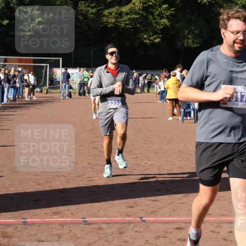 27.09.2026 - 35. Volkslauf durch das schöne Alstertal Strokosch-Dieckow http://msf.ph/oto/10583710 27.09.2026 11:23:26 Ziel 3116, 3165, 3247, 3317, 3333 meine-sportfotos.de