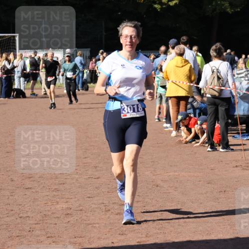 27.09.2026 - 35. Volkslauf durch das schöne Alstertal Strokosch-Dieckow http://msf.ph/oto/10583719 27.09.2026 11:43:03 Ziel 1460, 3018 meine-sportfotos.de