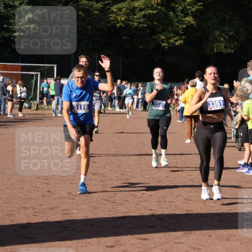 27.09.2026 - 35. Volkslauf durch das schöne Alstertal Strokosch-Dieckow http://msf.ph/oto/10583728 27.09.2026 11:23:21 Ziel 3116, 3247, 3317, 3333, 3344, 3361 meine-sportfotos.de