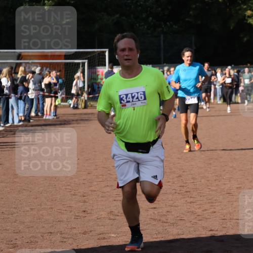 27.09.2026 - 35. Volkslauf durch das schöne Alstertal Strokosch-Dieckow http://msf.ph/oto/10583740 27.09.2026 11:23:11 Ziel 3344, 3426 meine-sportfotos.de