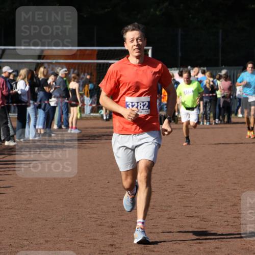 27.09.2026 - 35. Volkslauf durch das schöne Alstertal Strokosch-Dieckow http://msf.ph/oto/10583750 27.09.2026 11:23:04 Ziel 3282, 3426 meine-sportfotos.de