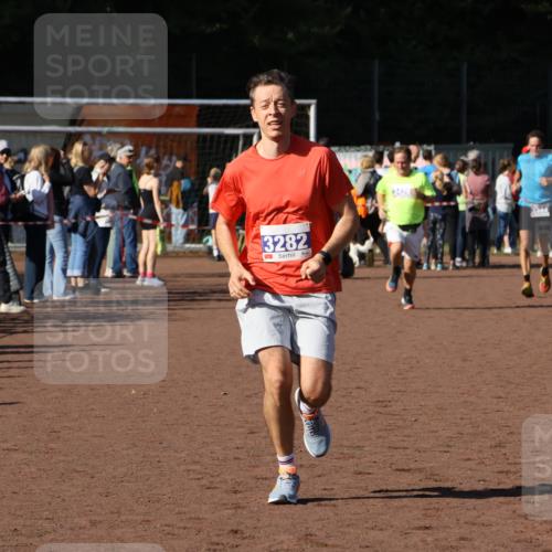 27.09.2026 - 35. Volkslauf durch das schöne Alstertal Strokosch-Dieckow http://msf.ph/oto/10583756 27.09.2026 11:23:04 Ziel 3282, 3426 meine-sportfotos.de