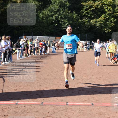 27.09.2026 - 35. Volkslauf durch das schöne Alstertal Strokosch-Dieckow http://msf.ph/oto/10583757 27.09.2026 11:43:01 Ziel 1460, 3018 meine-sportfotos.de