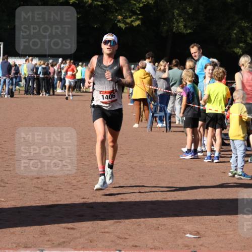 27.09.2026 - 35. Volkslauf durch das schöne Alstertal Strokosch-Dieckow http://msf.ph/oto/10583766 27.09.2026 11:22:53 Ziel 1406, 3185 meine-sportfotos.de