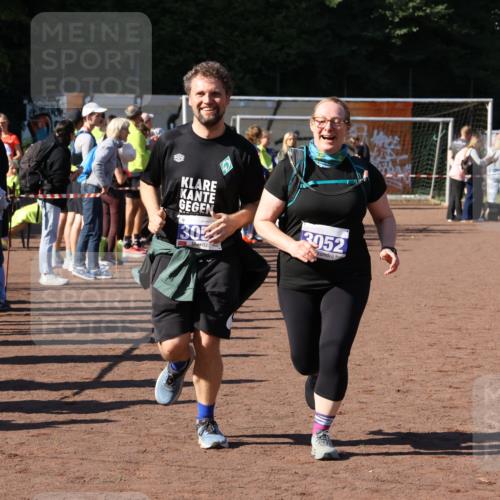 27.09.2026 - 35. Volkslauf durch das schöne Alstertal Strokosch-Dieckow http://msf.ph/oto/10583774 27.09.2026 11:42:52 Ziel 3051, 3052 meine-sportfotos.de