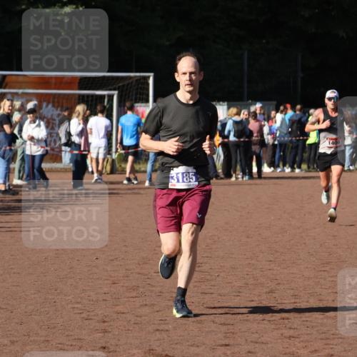 27.09.2026 - 35. Volkslauf durch das schöne Alstertal Strokosch-Dieckow http://msf.ph/oto/10583778 27.09.2026 11:22:49 Ziel 1406, 3185 meine-sportfotos.de