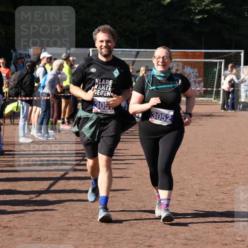 27.09.2026 - 35. Volkslauf durch das schöne Alstertal Strokosch-Dieckow http://msf.ph/oto/10583779 27.09.2026 11:42:52 Ziel 3051, 3052 meine-sportfotos.de