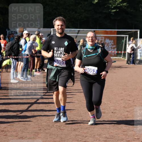 27.09.2026 - 35. Volkslauf durch das schöne Alstertal Strokosch-Dieckow http://msf.ph/oto/10583784 27.09.2026 11:42:52 Ziel 3051, 3052 meine-sportfotos.de