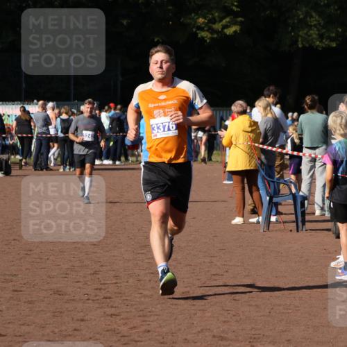 27.09.2026 - 35. Volkslauf durch das schöne Alstertal Strokosch-Dieckow http://msf.ph/oto/10583810 27.09.2026 11:22:21 Ziel 3242, 3376 meine-sportfotos.de