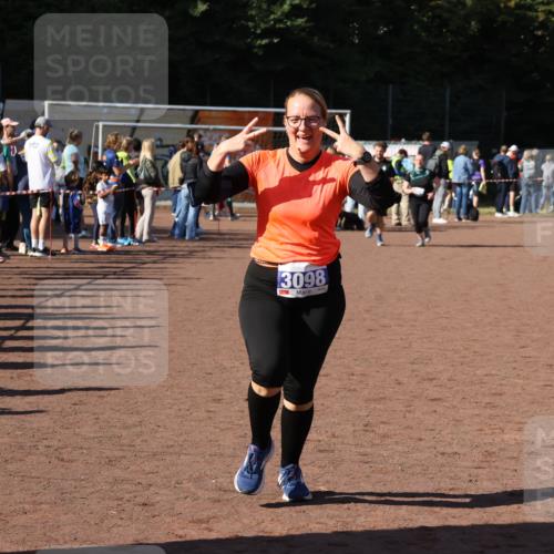 27.09.2026 - 35. Volkslauf durch das schöne Alstertal Strokosch-Dieckow http://msf.ph/oto/10583827 27.09.2026 11:42:41 Ziel 3098 meine-sportfotos.de