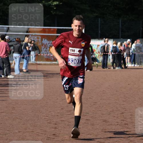 27.09.2026 - 35. Volkslauf durch das schöne Alstertal Strokosch-Dieckow http://msf.ph/oto/10583858 27.09.2026 11:21:57 Ziel 3307, 3399 meine-sportfotos.de