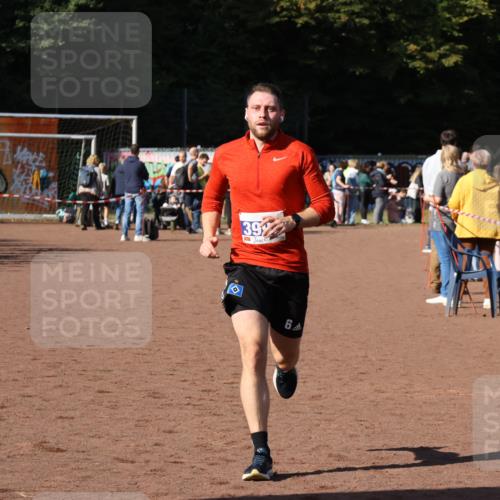 27.09.2026 - 35. Volkslauf durch das schöne Alstertal Strokosch-Dieckow http://msf.ph/oto/10583886 27.09.2026 11:21:35 Ziel 1403, 3993 meine-sportfotos.de