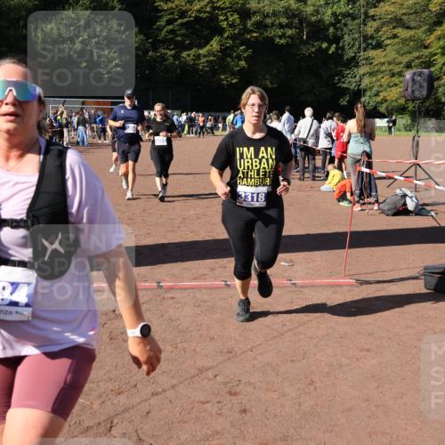 27.09.2026 - 35. Volkslauf durch das schöne Alstertal Strokosch-Dieckow http://msf.ph/oto/10583887 27.09.2026 11:42:23 Ziel 3054, 3055, 3083, 3084, 3318, 3419 meine-sportfotos.de