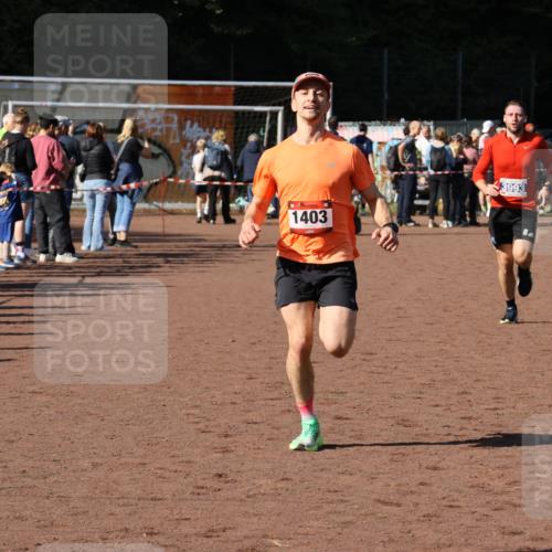 27.09.2026 - 35. Volkslauf durch das schöne Alstertal Strokosch-Dieckow http://msf.ph/oto/10583902 27.09.2026 11:21:31 Ziel 1403, 3993 meine-sportfotos.de
