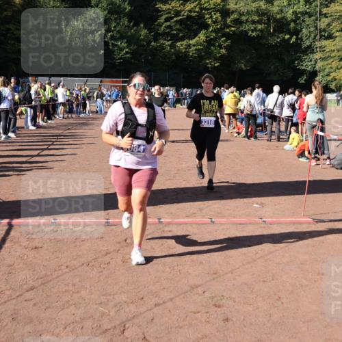 27.09.2026 - 35. Volkslauf durch das schöne Alstertal Strokosch-Dieckow http://msf.ph/oto/10583906 27.09.2026 11:42:22 Ziel 3011, 3054, 3055, 3083, 3084, 3318, 3419 meine-sportfotos.de