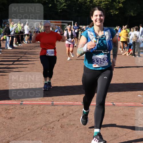 27.09.2026 - 35. Volkslauf durch das schöne Alstertal Strokosch-Dieckow http://msf.ph/oto/10583927 27.09.2026 11:42:18 Ziel 3011, 3054, 3055, 3083, 3084, 3170, 3318, 3337, 3338, 3352 meine-sportfotos.de