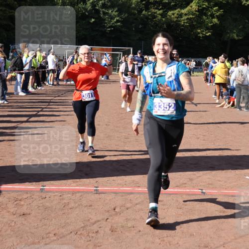 27.09.2026 - 35. Volkslauf durch das schöne Alstertal Strokosch-Dieckow http://msf.ph/oto/10583932 27.09.2026 11:42:18 Ziel 3011, 3054, 3055, 3083, 3084, 3170, 3318, 3337, 3338, 3352 meine-sportfotos.de