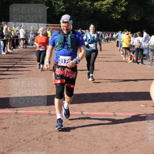 27.09.2026 - 35. Volkslauf durch das schöne Alstertal Strokosch-Dieckow http://msf.ph/oto/10583933 27.09.2026 11:42:16 Ziel 3011, 3083, 3084, 3170, 3318, 3337, 3338, 3352 meine-sportfotos.de