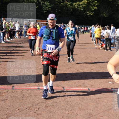 27.09.2026 - 35. Volkslauf durch das schöne Alstertal Strokosch-Dieckow http://msf.ph/oto/10583934 27.09.2026 11:42:16 Ziel 3011, 3083, 3084, 3170, 3318, 3337, 3338, 3352 meine-sportfotos.de