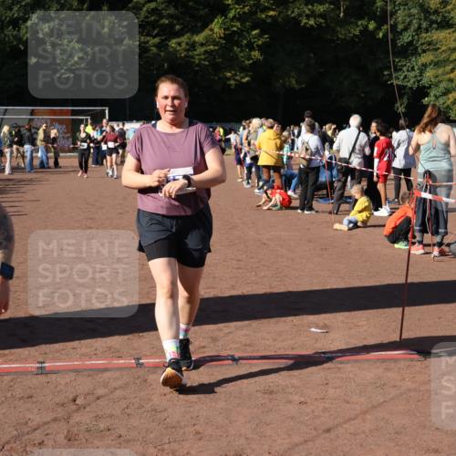 27.09.2026 - 35. Volkslauf durch das schöne Alstertal Strokosch-Dieckow http://msf.ph/oto/10584008 27.09.2026 11:41:05 Ziel 1600, 1746, 3179 meine-sportfotos.de
