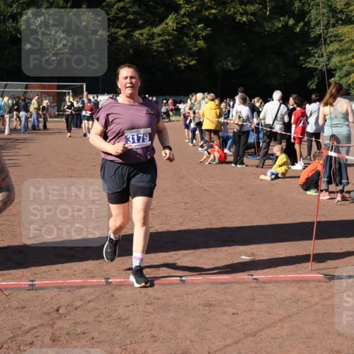27.09.2026 - 35. Volkslauf durch das schöne Alstertal Strokosch-Dieckow http://msf.ph/oto/10584012 27.09.2026 11:41:05 Ziel 1600, 1746, 3179 meine-sportfotos.de