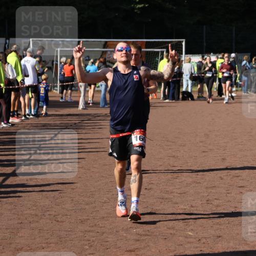 27.09.2026 - 35. Volkslauf durch das schöne Alstertal Strokosch-Dieckow http://msf.ph/oto/10584024 27.09.2026 11:41:01 Ziel 1600, 1746, 3179 meine-sportfotos.de