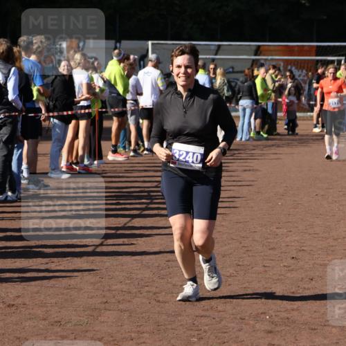 27.09.2026 - 35. Volkslauf durch das schöne Alstertal Strokosch-Dieckow http://msf.ph/oto/10584047 27.09.2026 11:37:57 Ziel 1431, 3104, 3105, 3171, 3240 meine-sportfotos.de