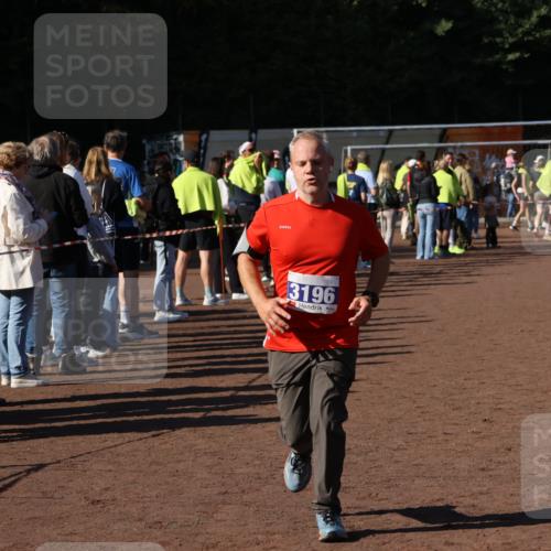 27.09.2026 - 35. Volkslauf durch das schöne Alstertal Strokosch-Dieckow http://msf.ph/oto/10584105 27.09.2026 11:37:32 Ziel 1436, 3196, 3334 meine-sportfotos.de