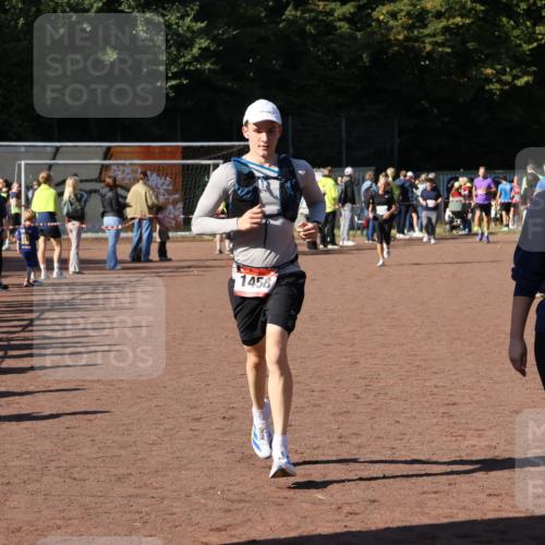 27.09.2026 - 35. Volkslauf durch das schöne Alstertal Strokosch-Dieckow http://msf.ph/oto/10584130 27.09.2026 11:40:19 Ziel 1458, 3081, 3082, 4195, 4198, 4199, 4200 meine-sportfotos.de