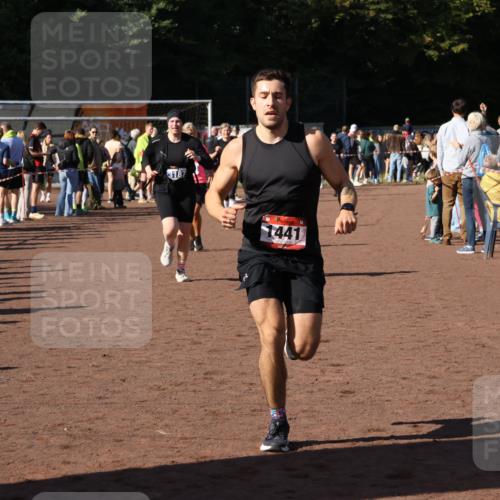 27.09.2026 - 35. Volkslauf durch das schöne Alstertal Strokosch-Dieckow http://msf.ph/oto/10584173 27.09.2026 11:37:17 Ziel 1441, 3096, 3097, 3187, 3974 meine-sportfotos.de