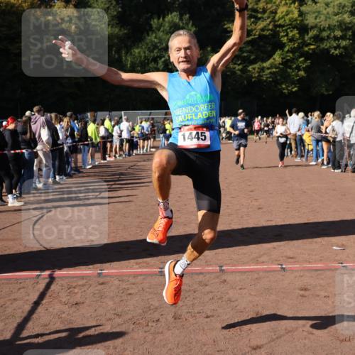 27.09.2026 - 35. Volkslauf durch das schöne Alstertal Strokosch-Dieckow http://msf.ph/oto/10584191 27.09.2026 11:37:09 Ziel 1441, 1445, 3096, 3097, 3386, 3387 meine-sportfotos.de
