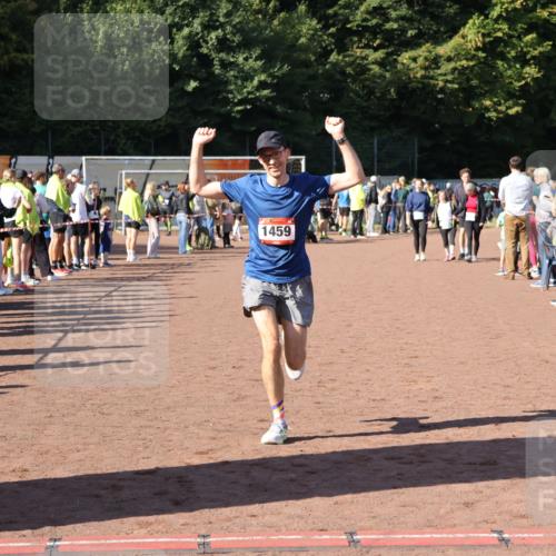 27.09.2026 - 35. Volkslauf durch das schöne Alstertal Strokosch-Dieckow http://msf.ph/oto/10584202 27.09.2026 11:39:48 Ziel 1459 meine-sportfotos.de